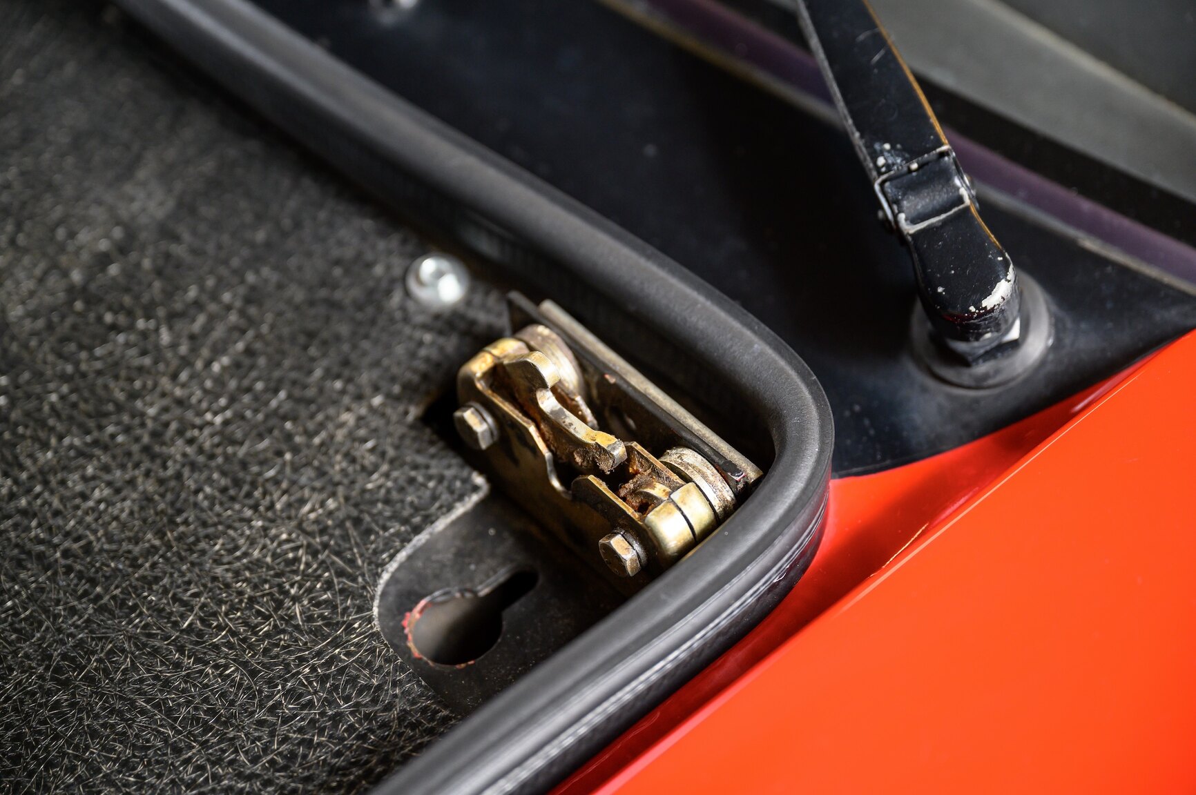 Image of 1982 Ferrari 308 GTSI mechanics