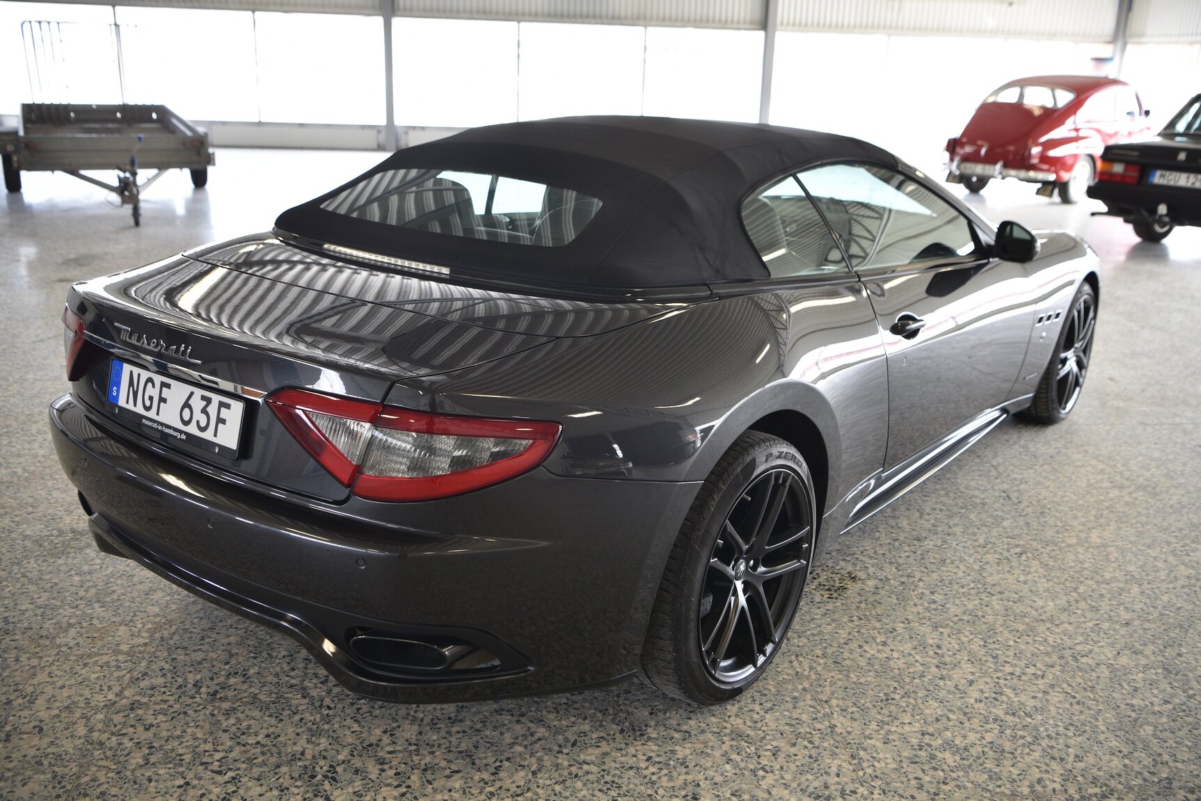 Exterior image of 2016 Maserati Grancabrio (16)