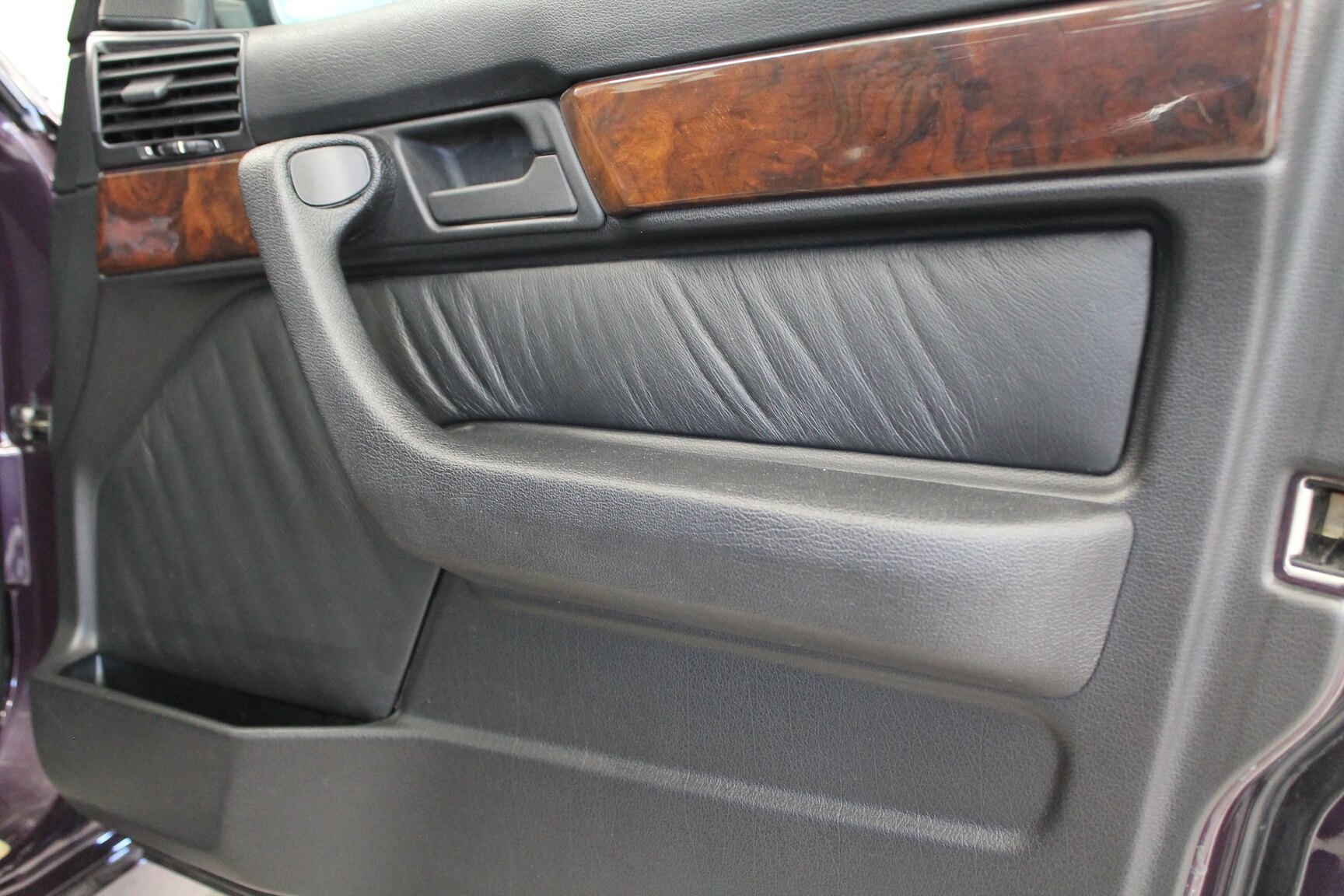 Innenraumfoto von 1996 BMW 540i Touring "No Reserve Auction"