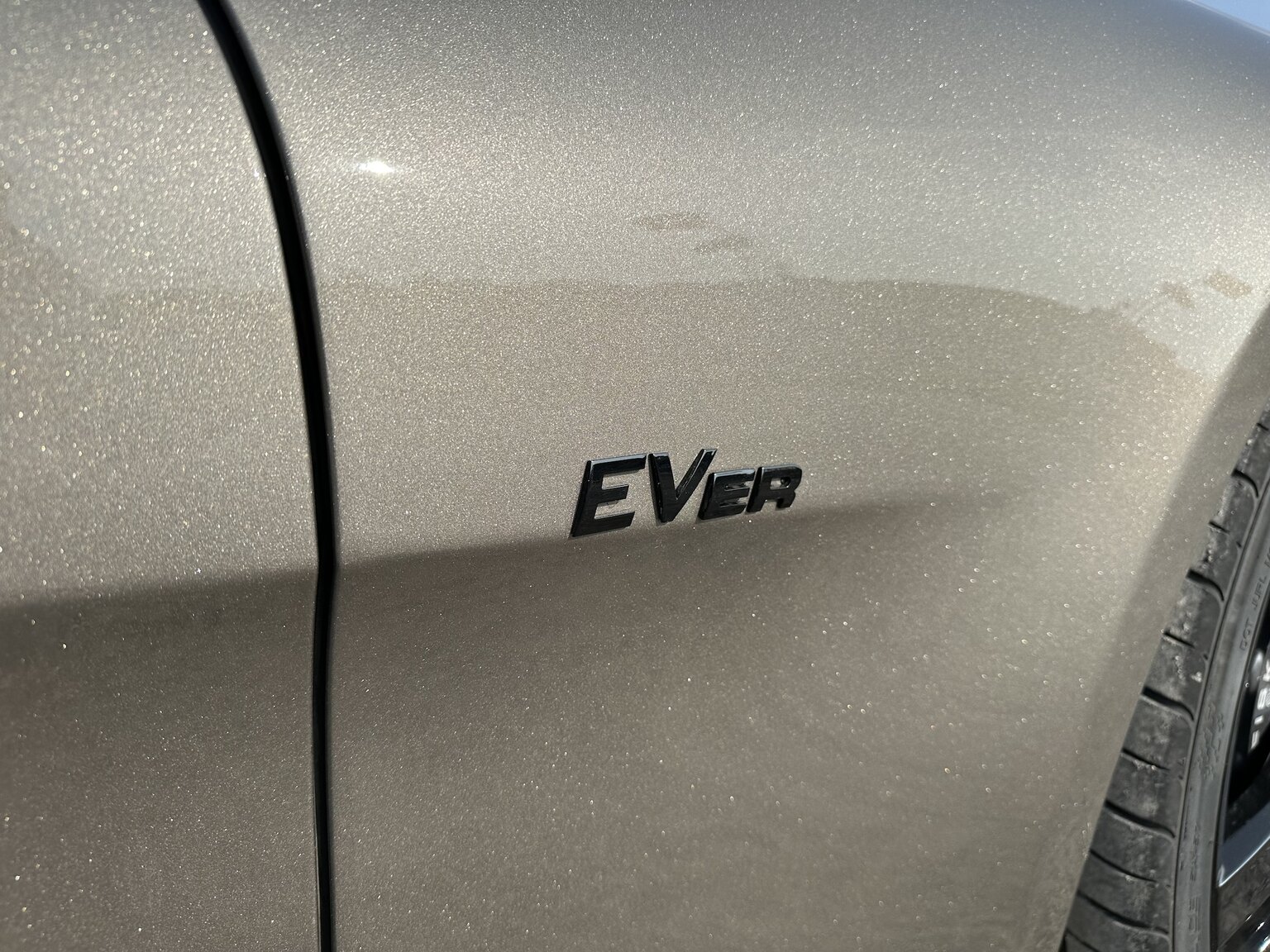 Exteriörbild på 2012  Fisker Karma