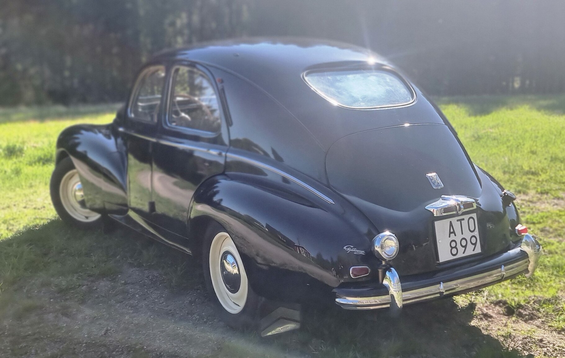 Exterior image of 1951 Peugeot 203 De Luxe