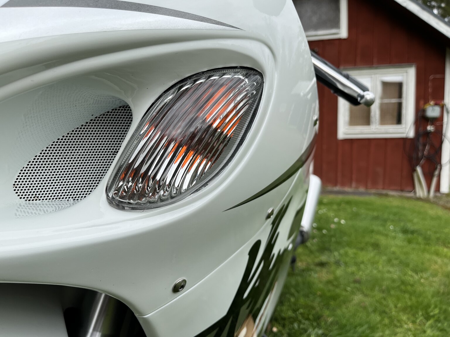 Exteriörbild på 1999 Suzuki GSX1300R Hayabusa