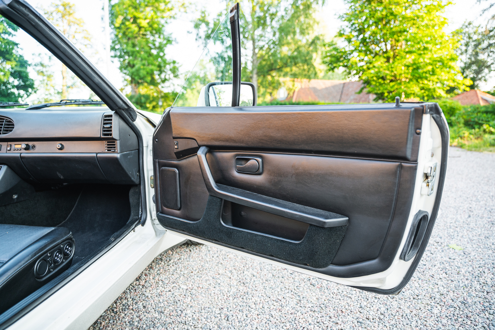 Innenraumfoto von 1991 Porsche 944 Turbo Cabriolet