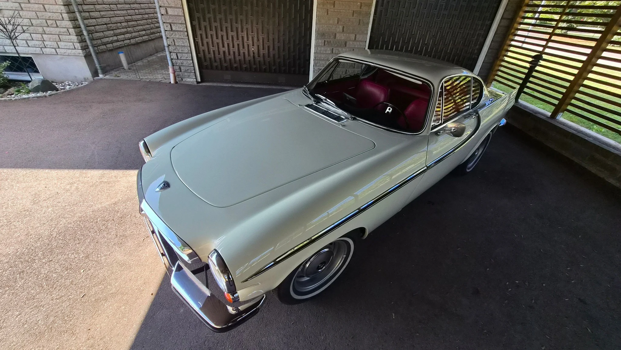 Aussenfoto 1966 Volvo P 1800S (3)