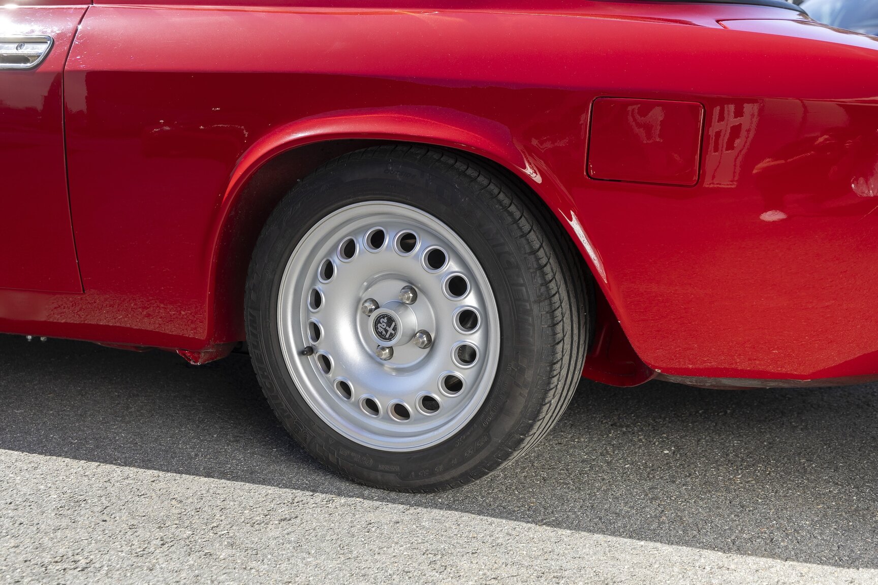 Exteriörbild på 1968 Alfa Romeo GT 1300 Junior