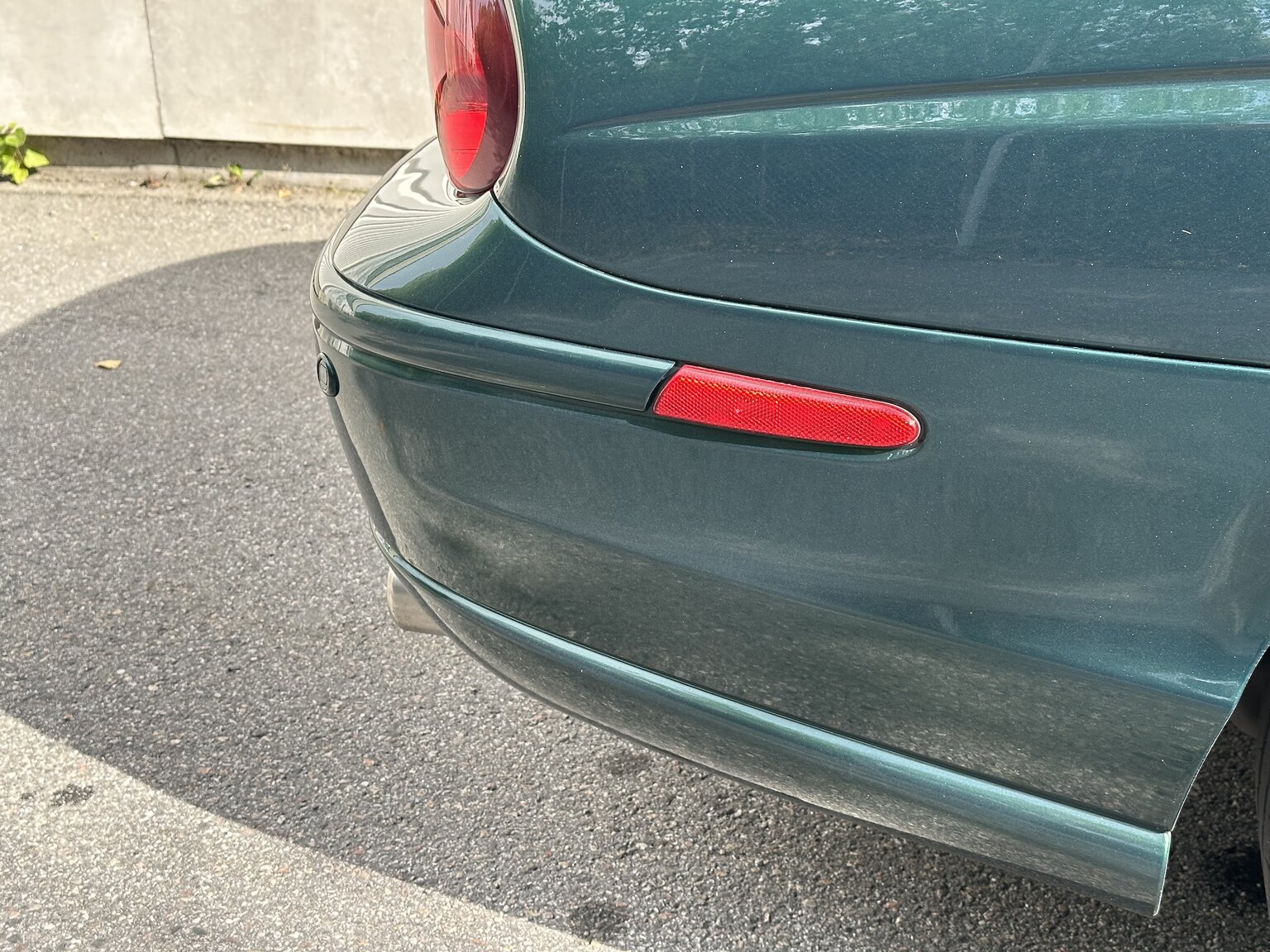 Exterior image of 2003 Jaguar S-Type R