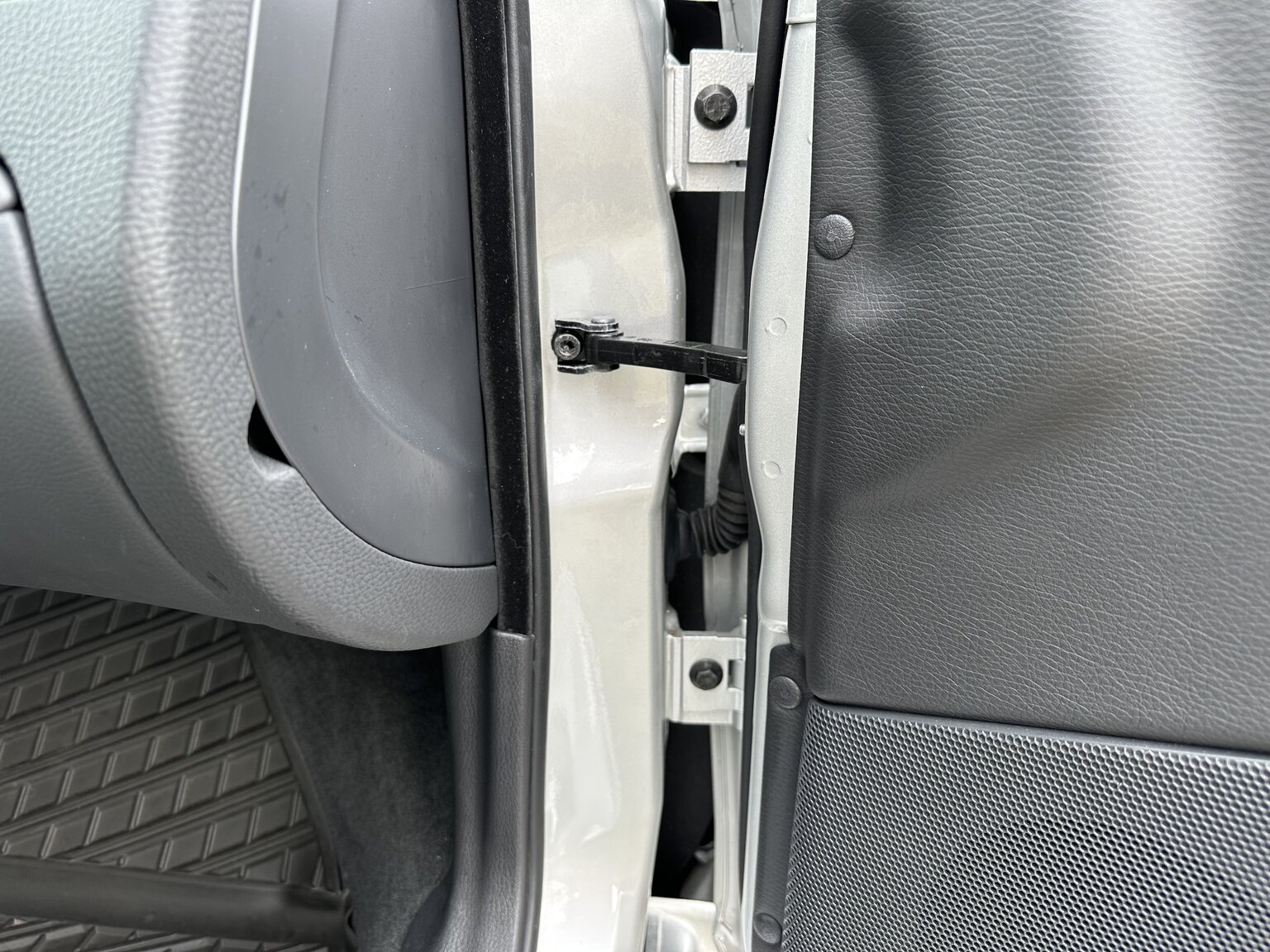 Interior image of 2008 Volvo V70 Classic