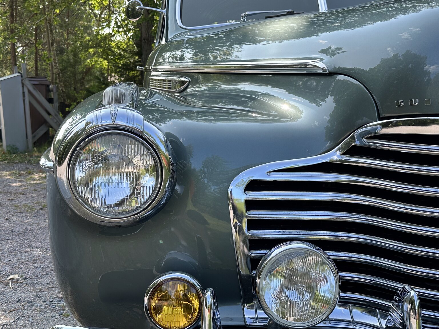 Exterior image of Buick Sedan Special 8