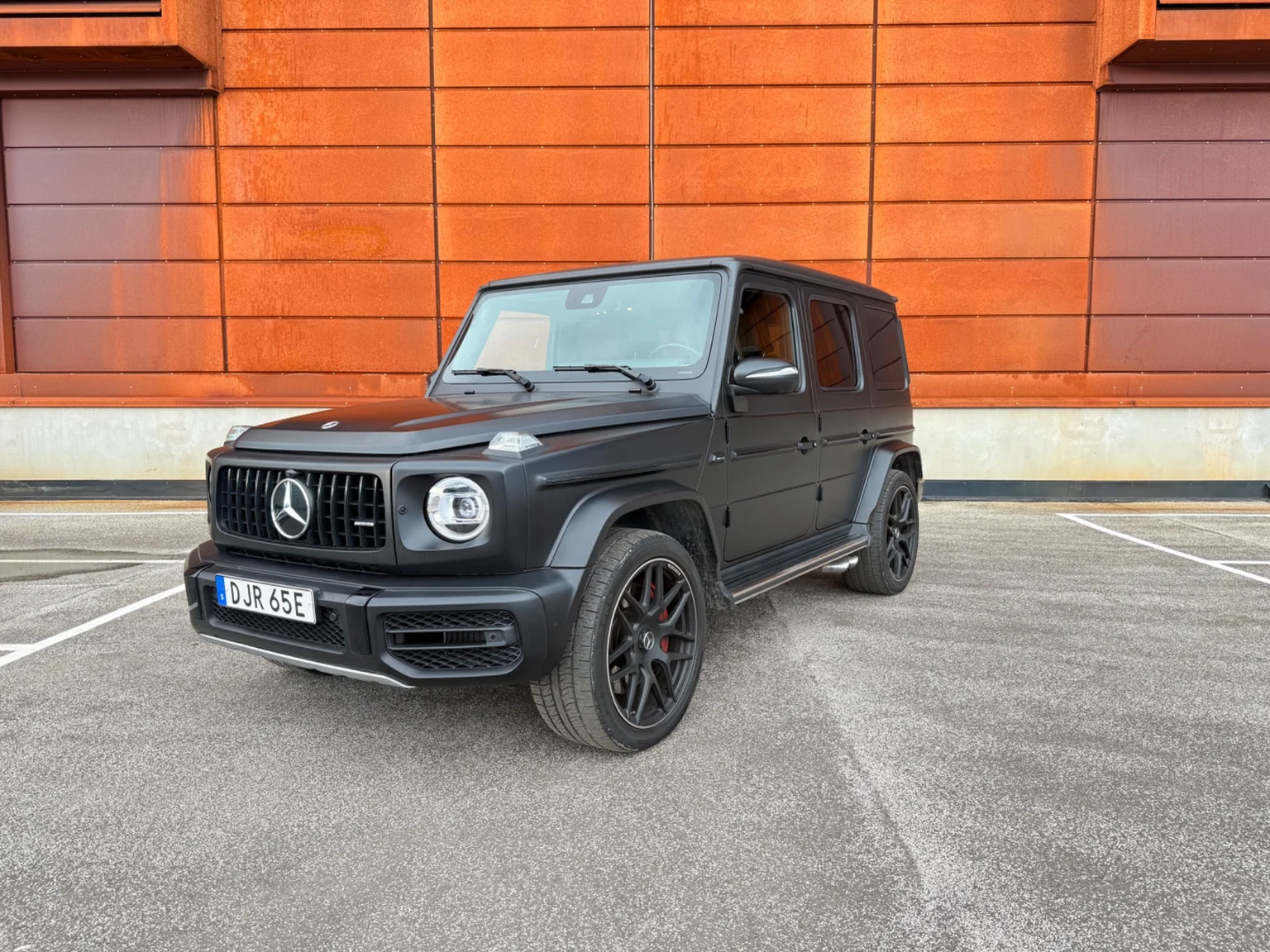Exteriörbild på 2023 Mercedes-Benz AMG G 63 (1)