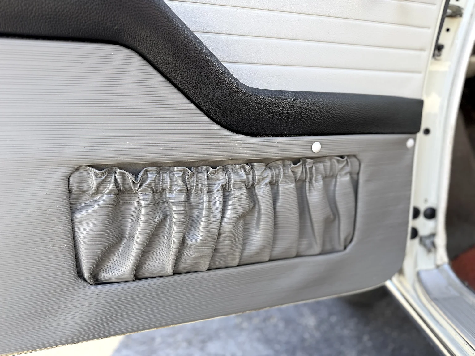 Innenraumfoto von 1965 Volkswagen 1500 Limousine 311 Notchback (9)