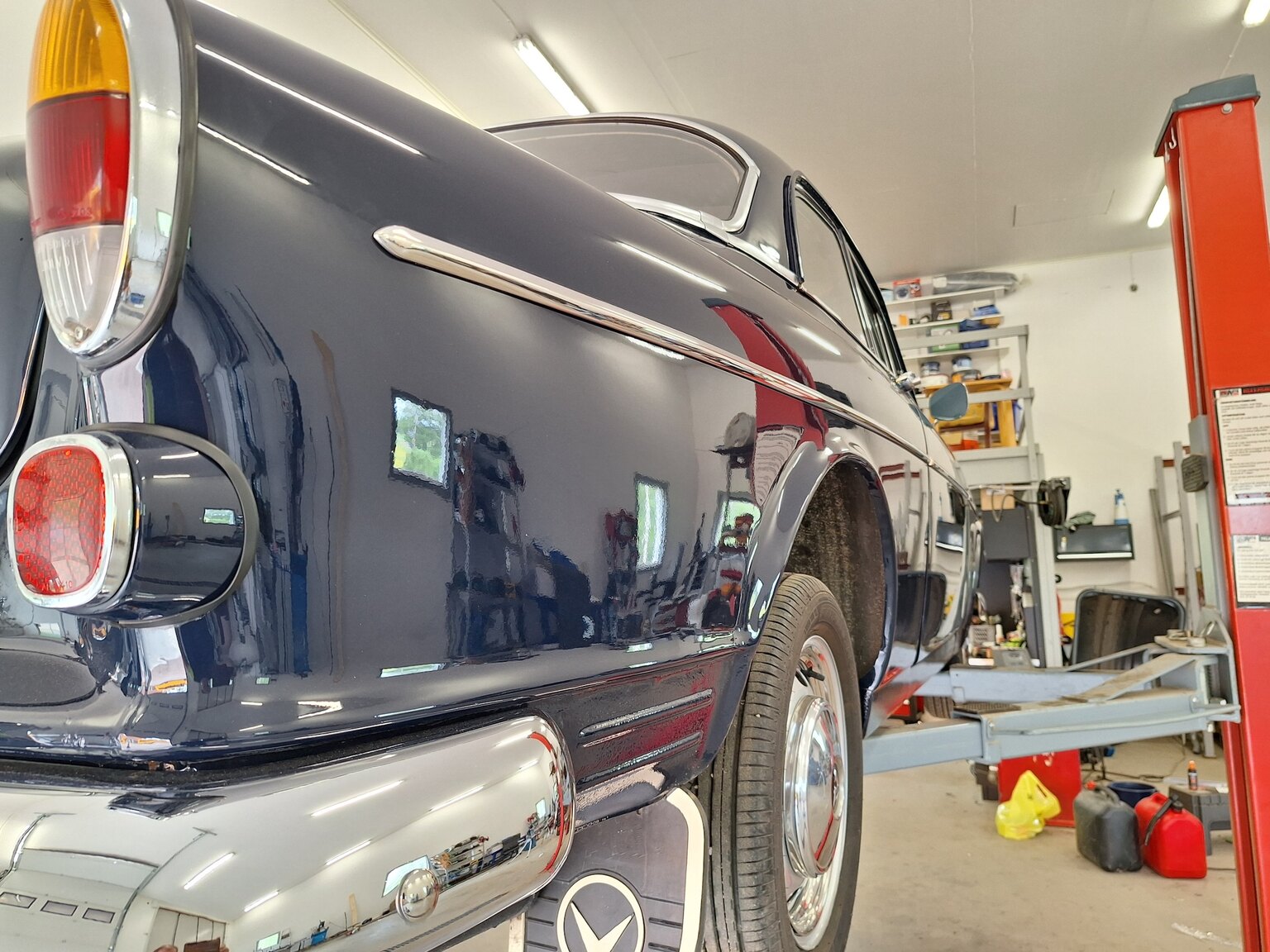 Exterior image of 1969 Volvo Amazon 