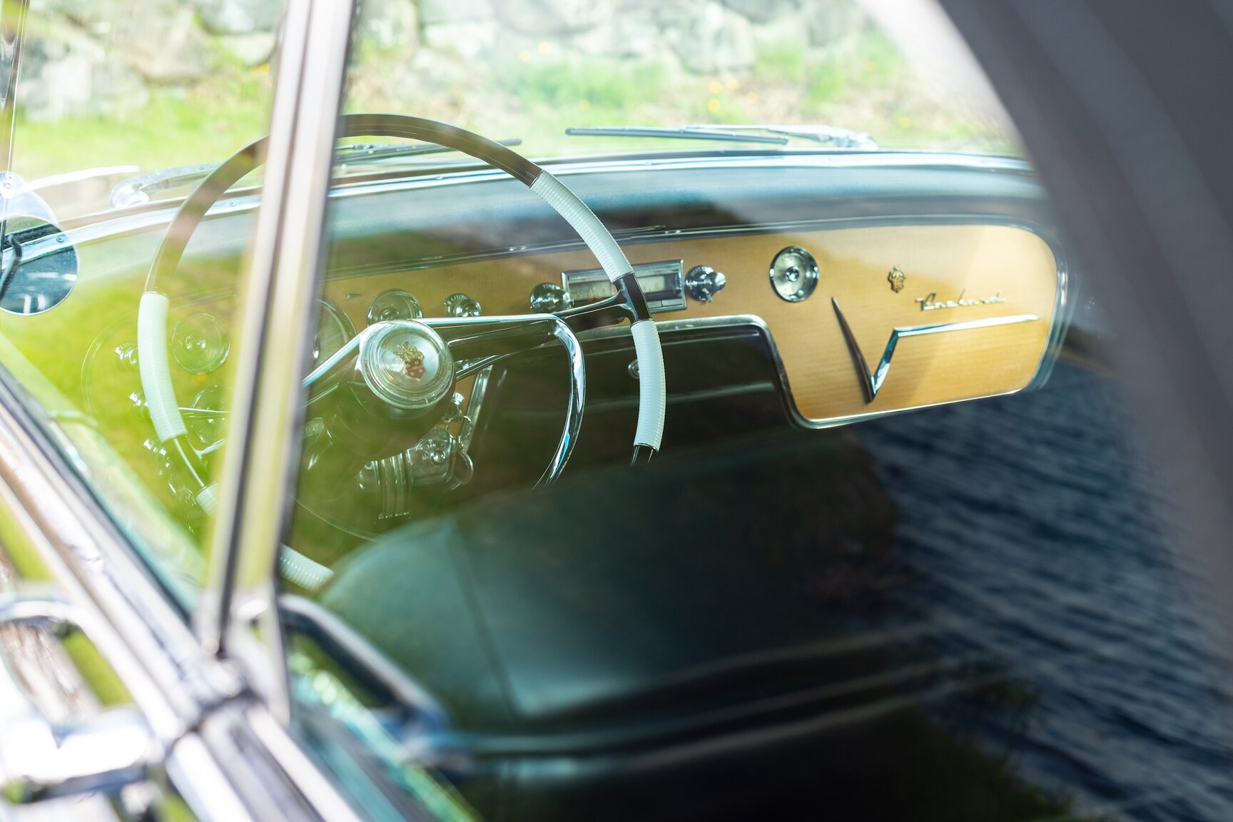 Exterior image of 1955 Packard Caribbean Cabriolet  (45)