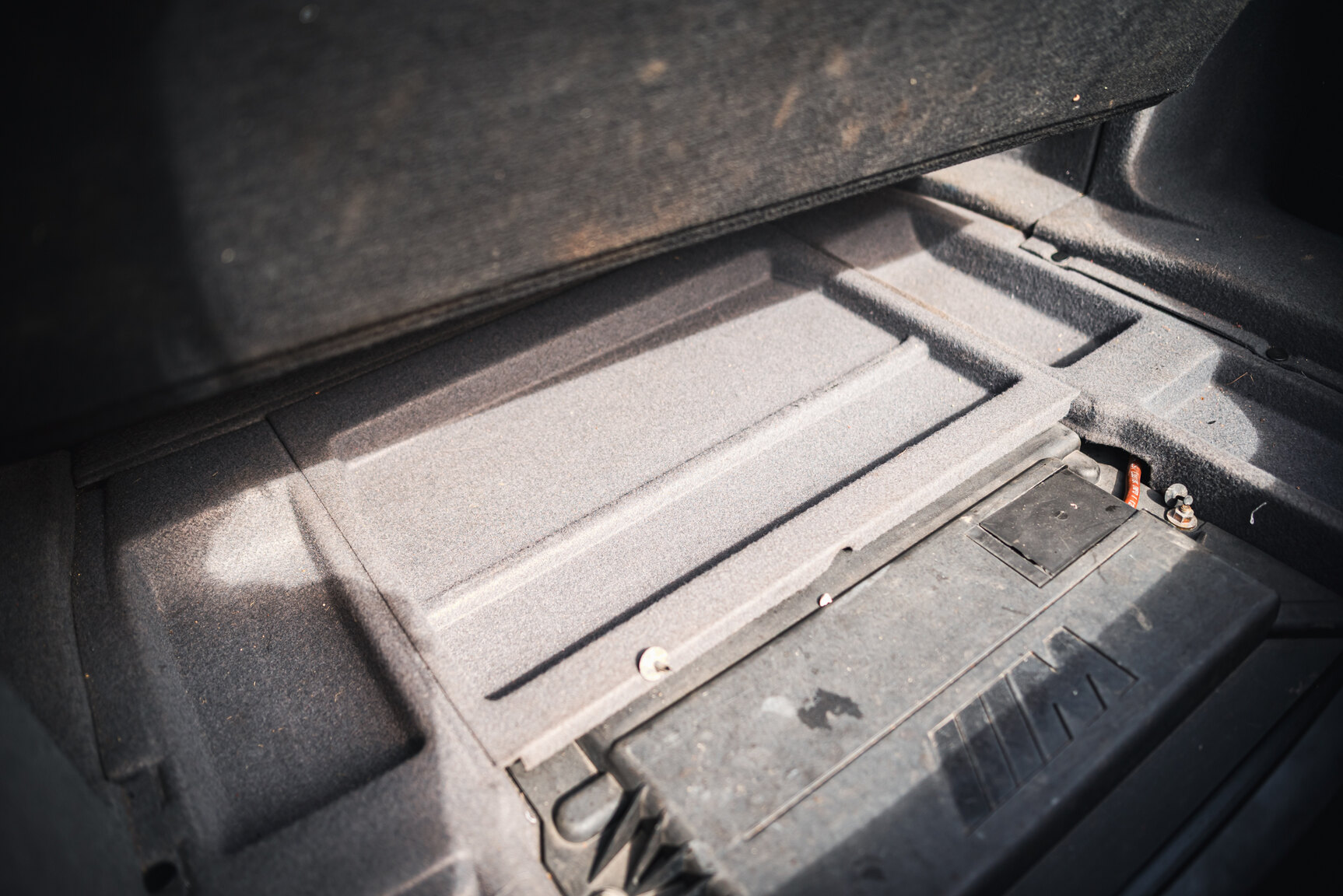 Interior image of 2000 BMW M5 E39