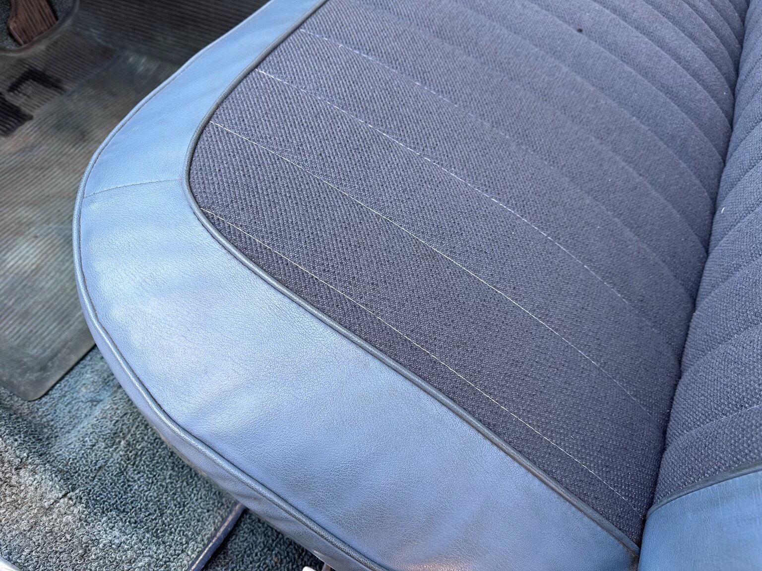 Innenraumfoto von 1963 Chevrolet Impala Sedan (9)