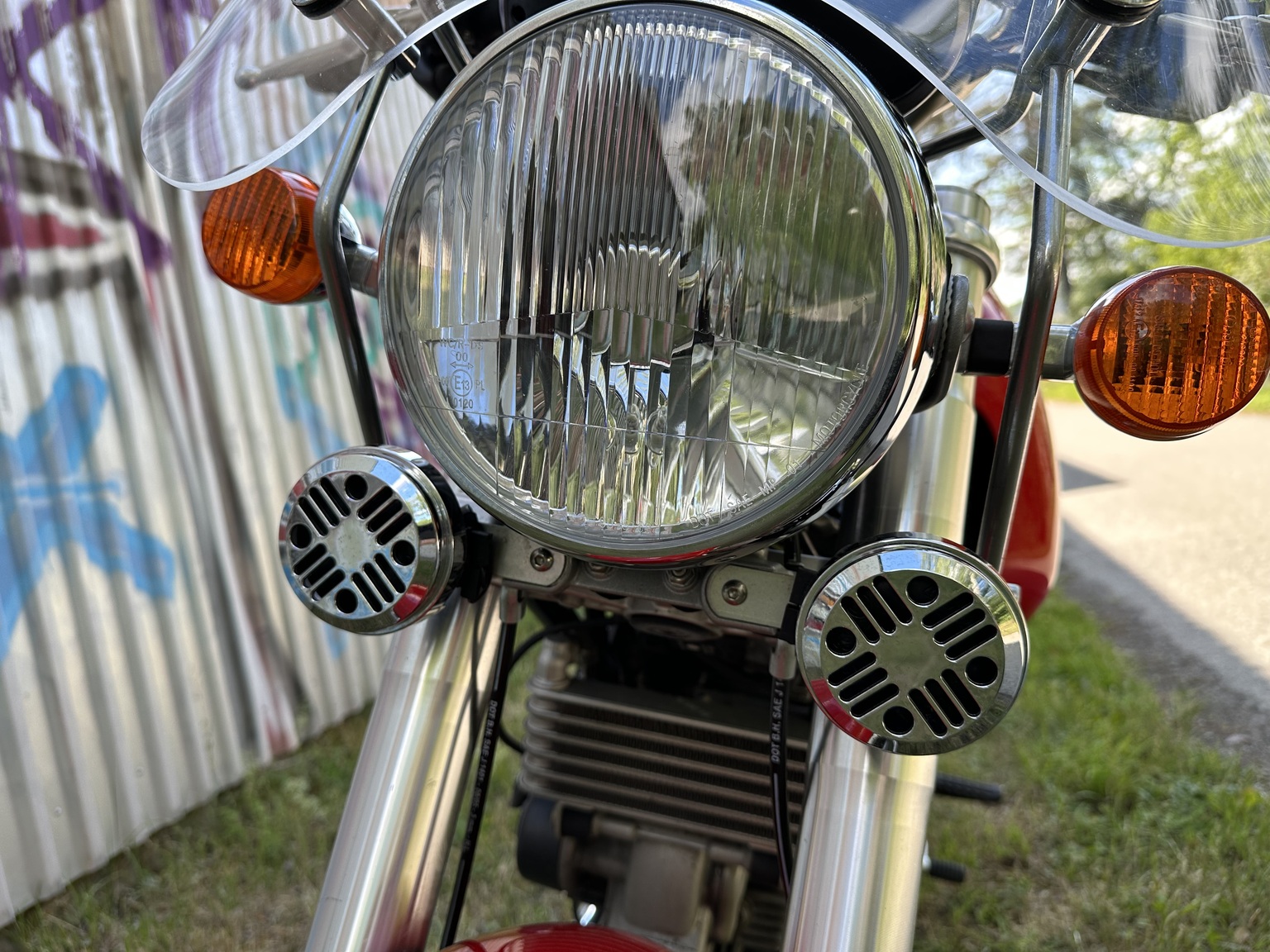 Exteriörbild på 2006 Ducati 1000 GT (11)