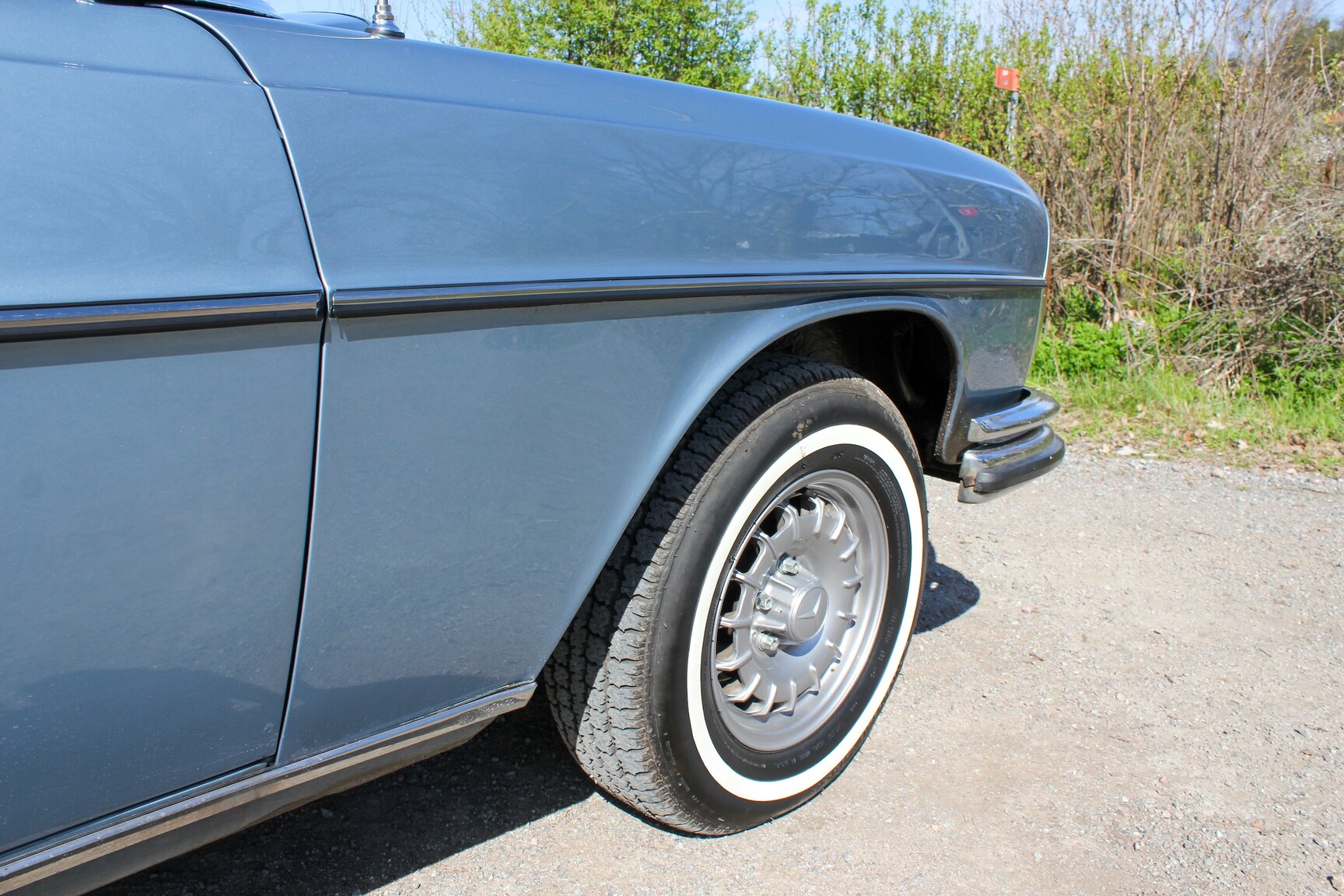 Exterior image of 1972 Mercedes-Benz 300 SEL 3.5