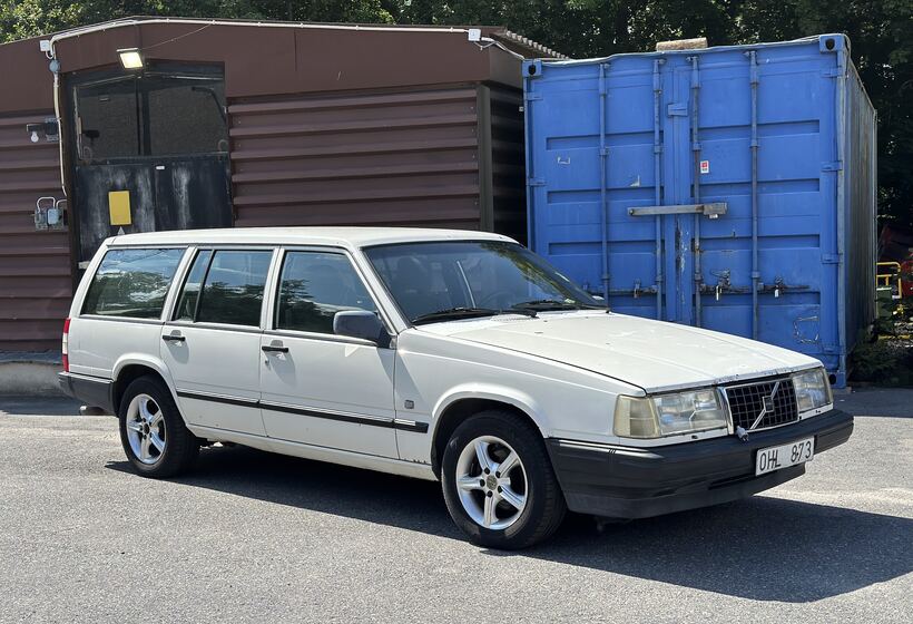 1998 Volvo 945