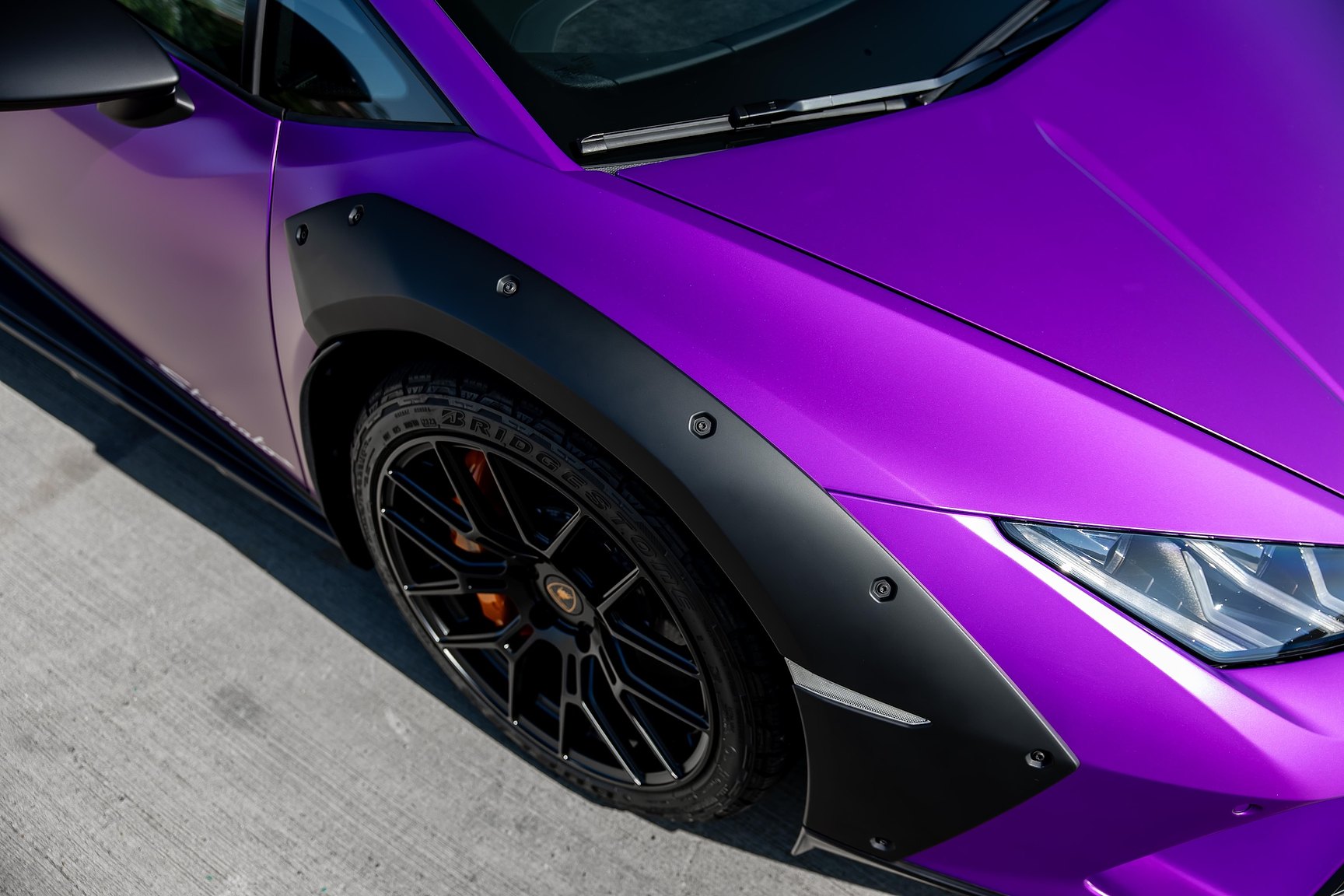 Exteriörbild på 2023 Lamborghini Huracan Sterrato