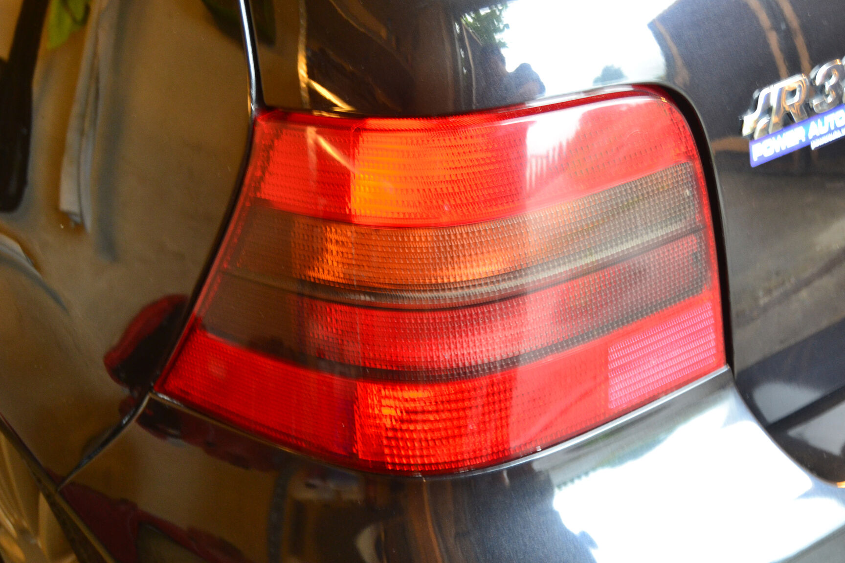 Exterior image of 2003 Volkswagen Golf R32 MK4 (14)