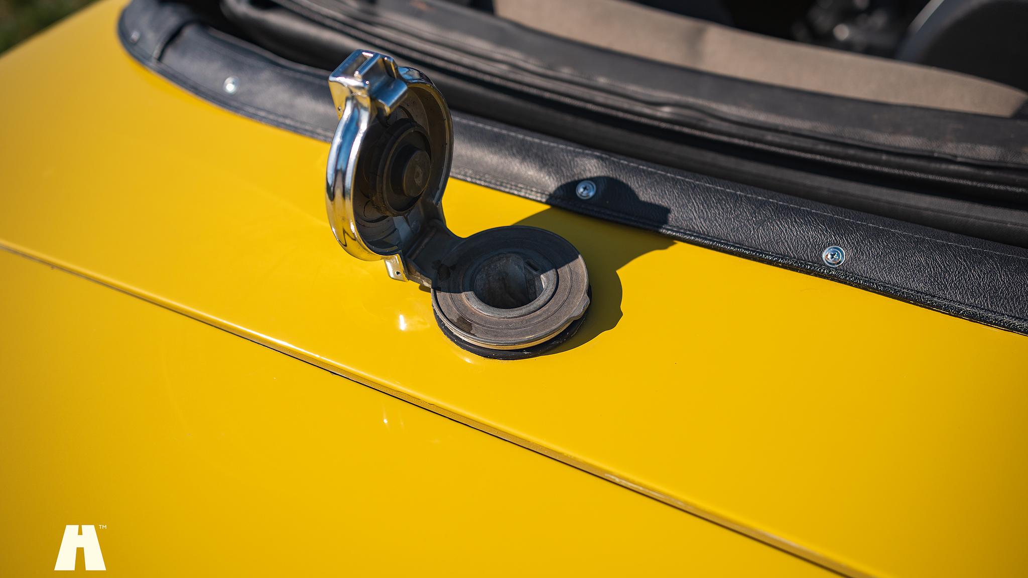 Exterior image of 1974 Triumph TR6 (56)