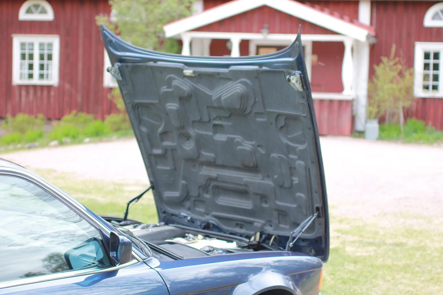 Image of 1989 BMW 750iA (16) mechanics