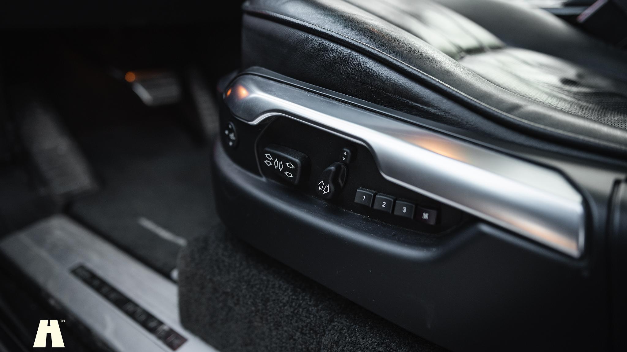 Interior image of 2012 Land Rover Range Rover Westminster TDV8 (L322)