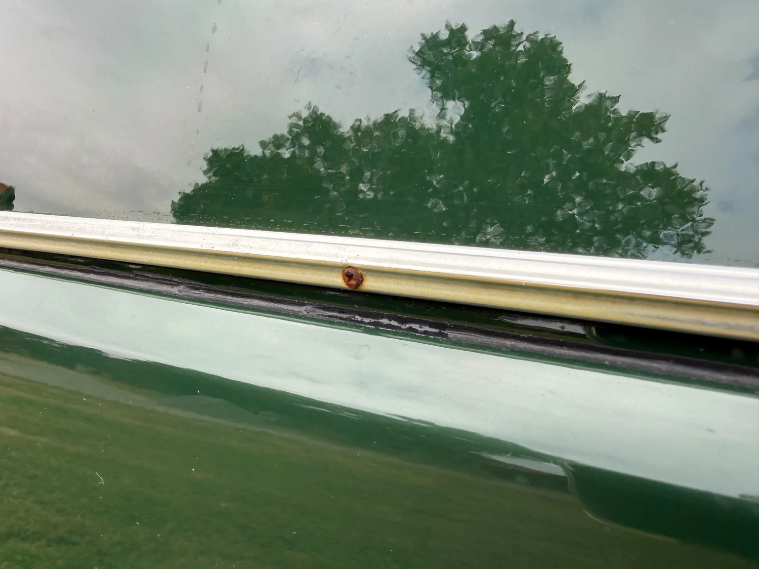 Exteriörbild på 1970 Renault 4 (36)