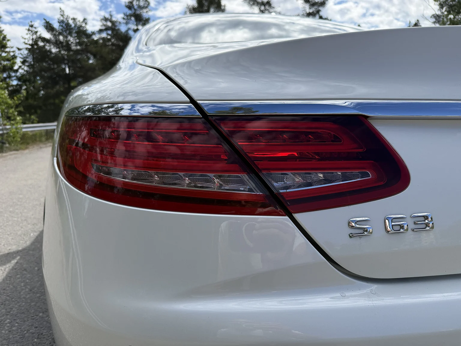 Aussenfoto 2016 Mercedes-Benz S 63 AMG 4MATIC (51)