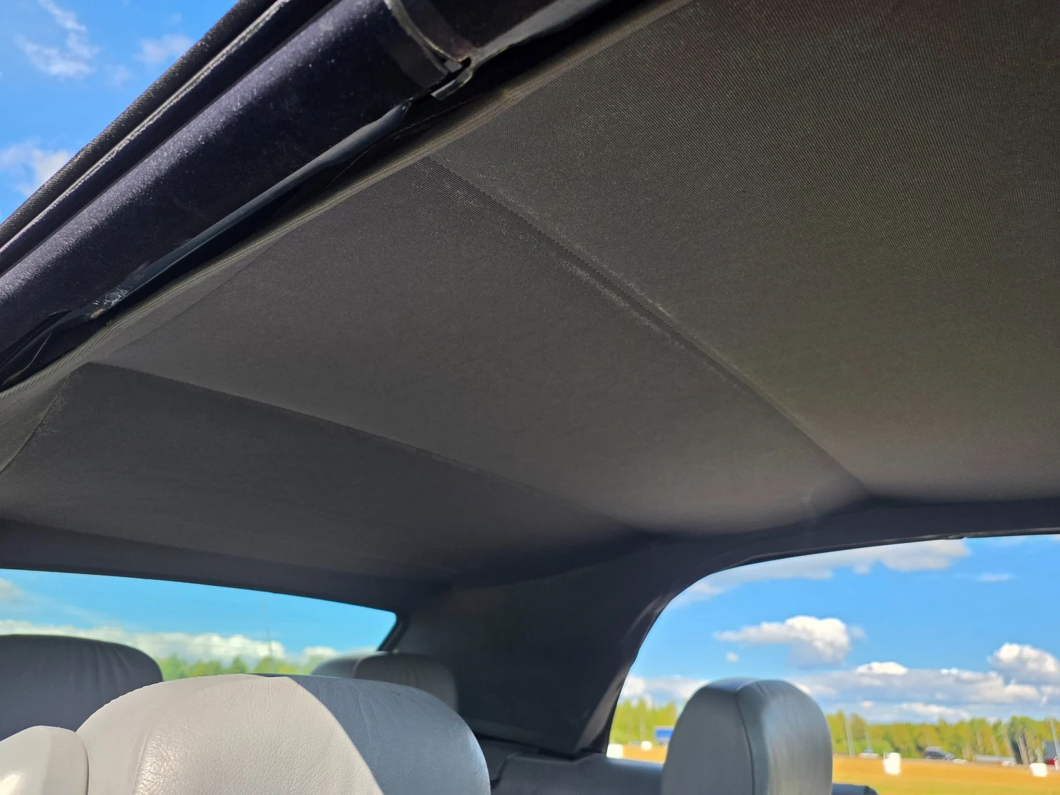 Innenraumfoto von 2002 BMW 330Ci Convertible (47)