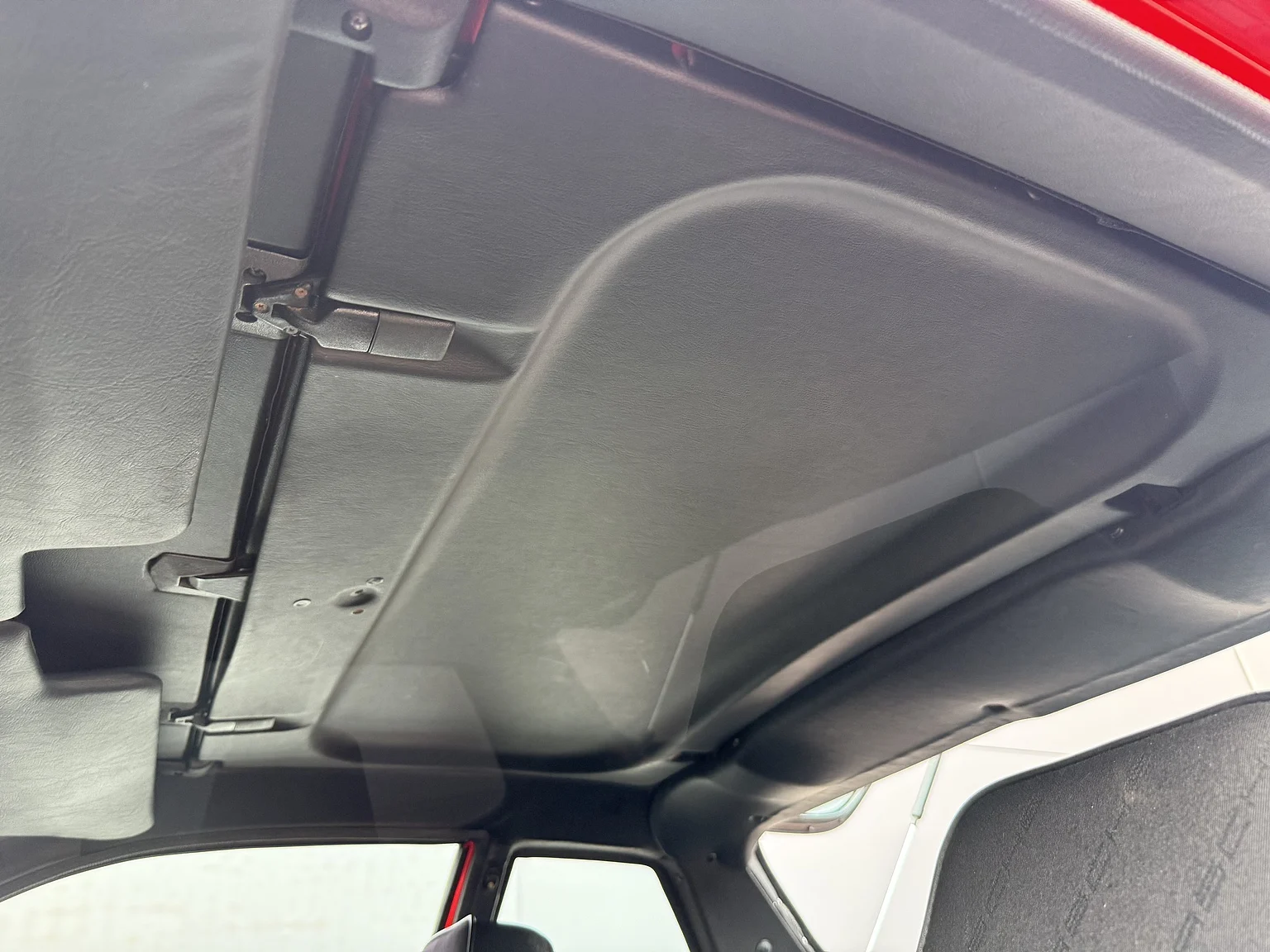 Innenraumfoto von 1984 Porsche 944 Targa (14)