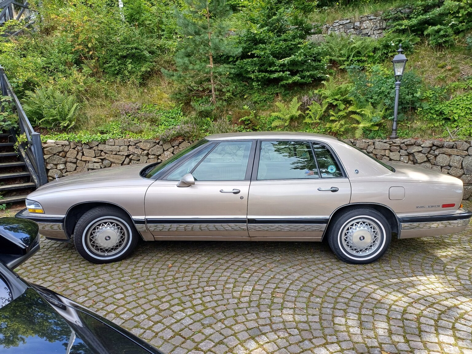 Exteriörbild på 1992 Buick Park Avenue