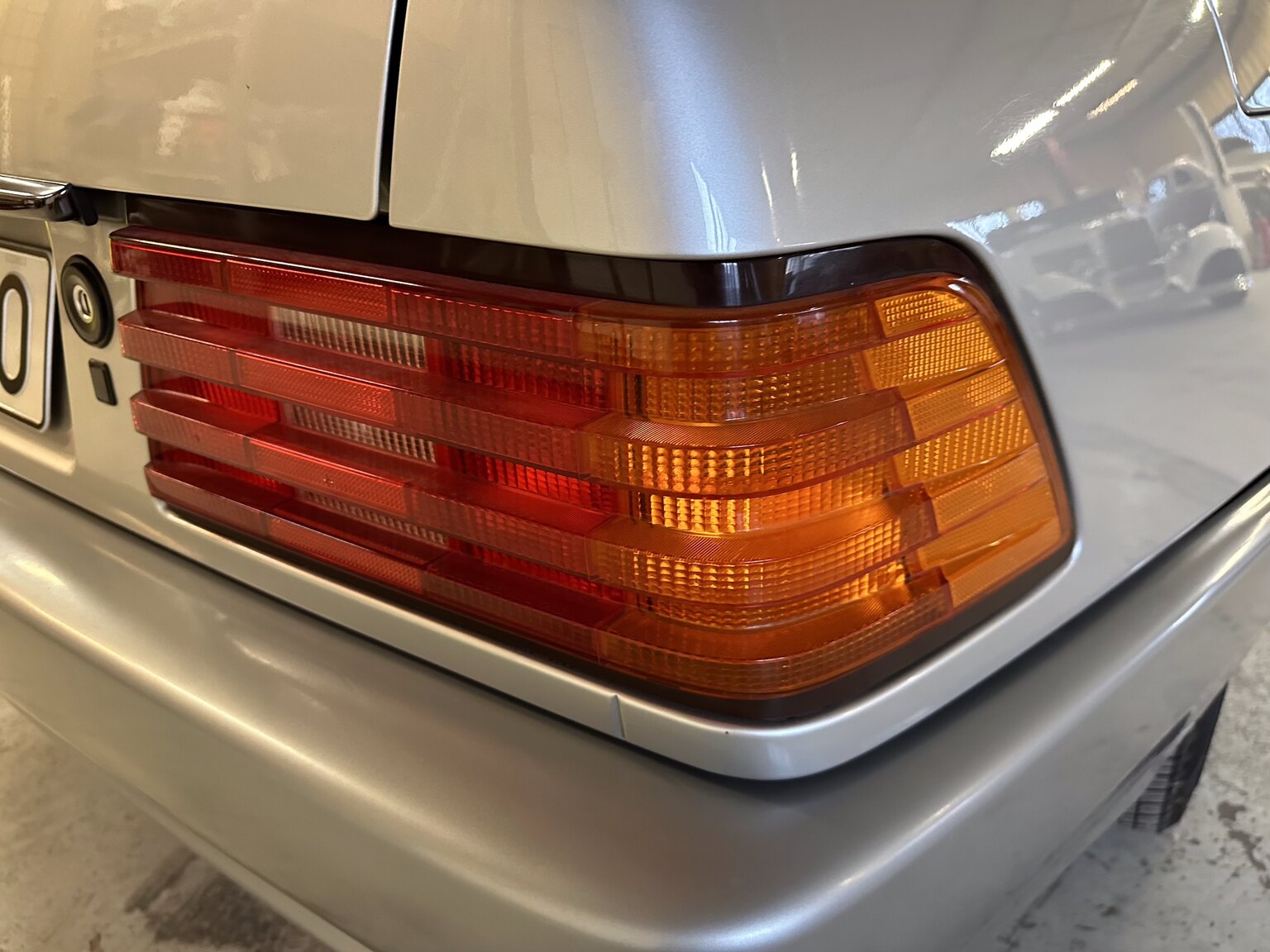 Exterior image of 1993 Mercedes-Benz SL 320