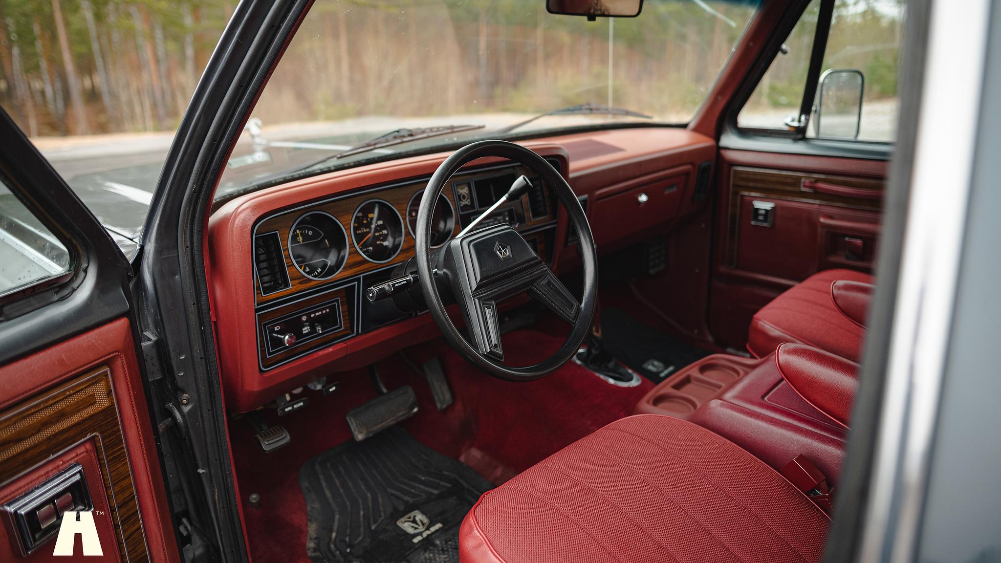 Interior image of 1986 Dodge Ramcharger