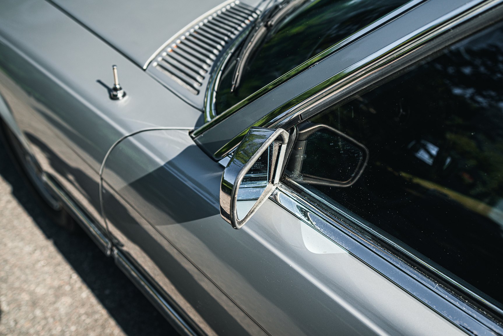 Exteriörbild på 1972 Mercedes-Benz 350 SL