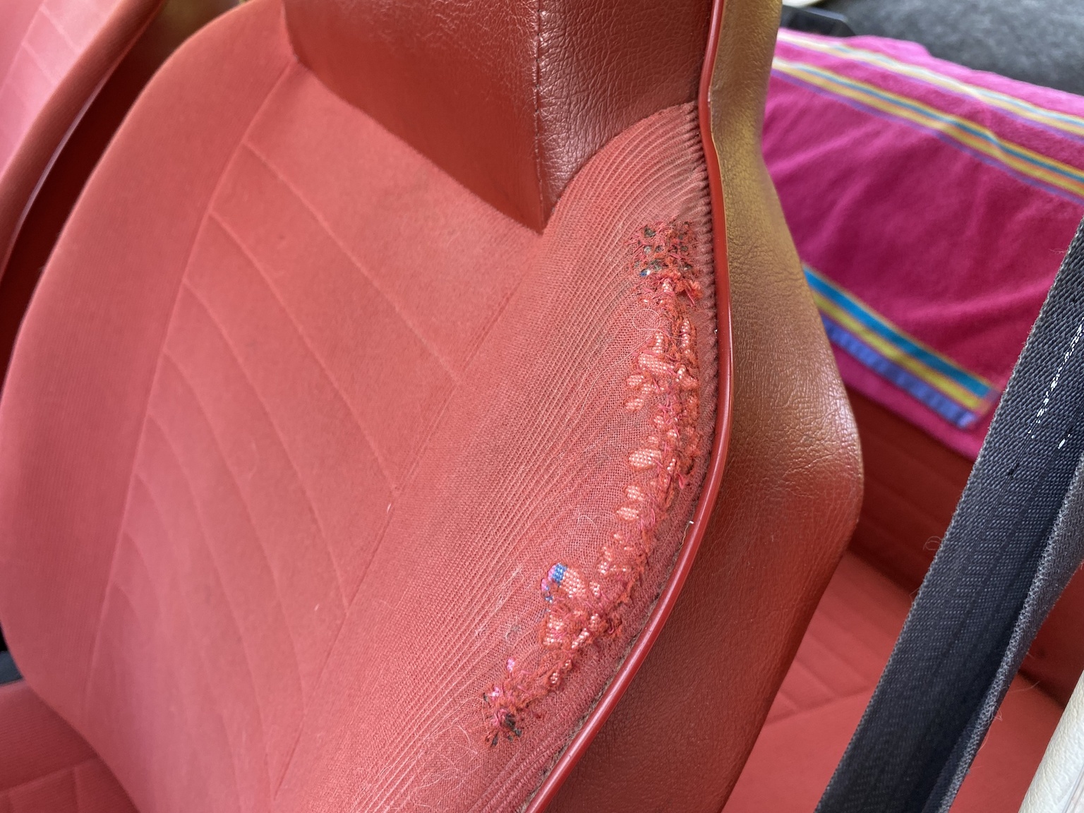 Interior image of 1974 Volkswagen Beetle 1303 S (4)