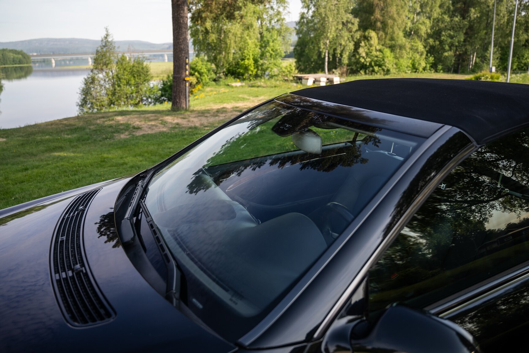 Exterior image of 2009 Mercedes-Benz CLK 550