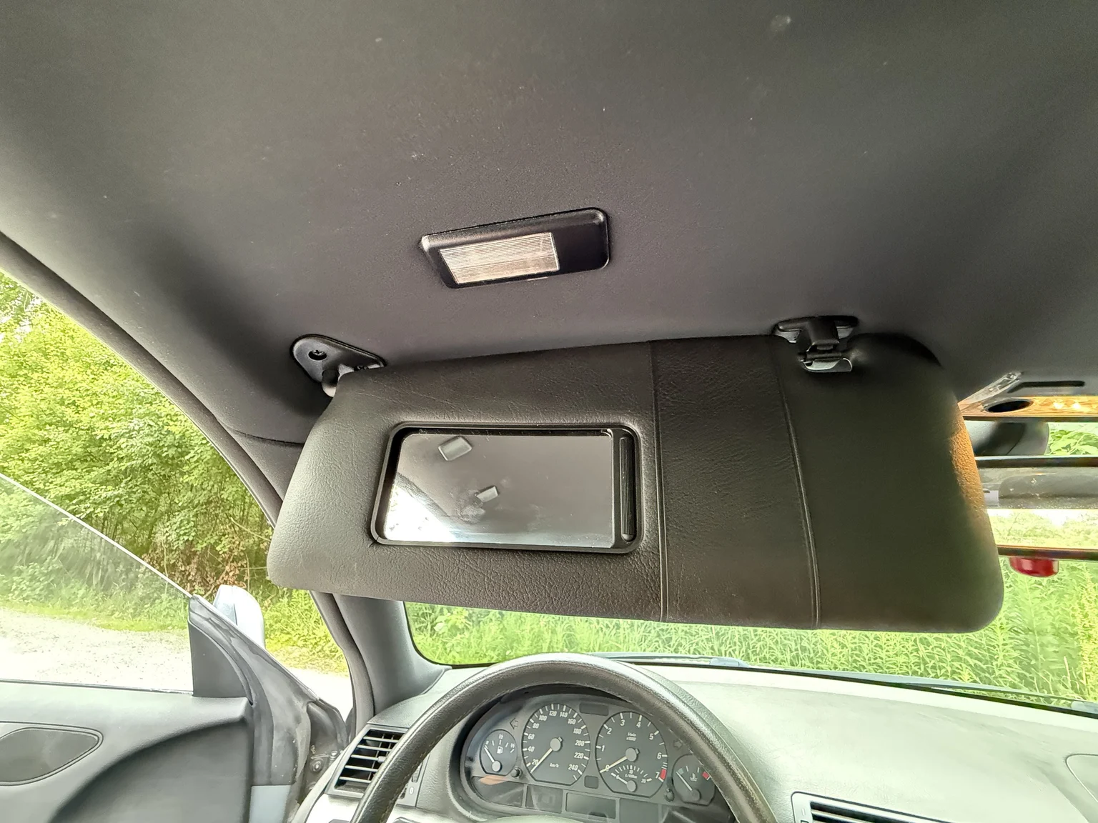 Innenraumfoto von 2005 BMW 320Ci (22)