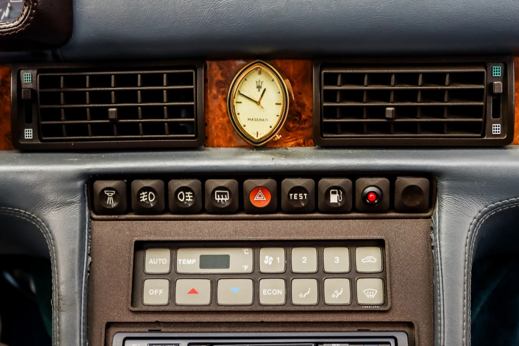 Innenraumfoto von 1987 Maserati Biturbo i (32)