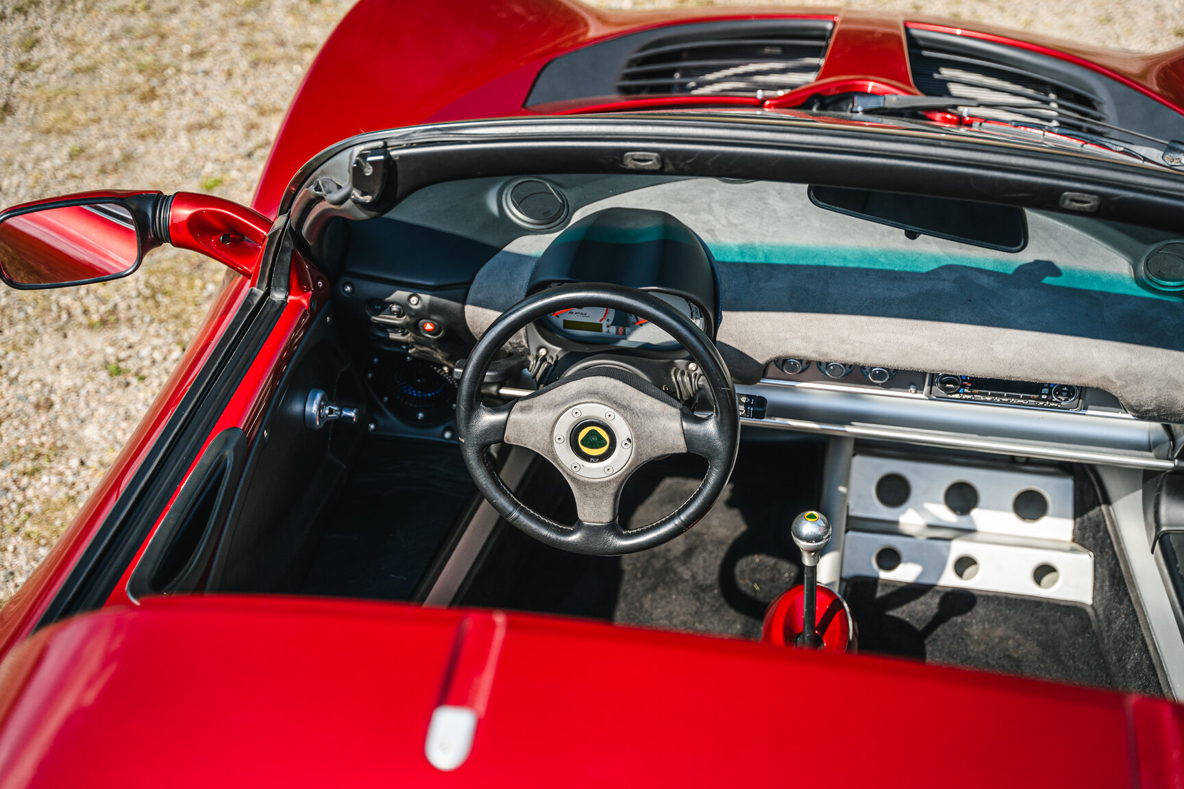 Interior image of 2001 Lotus Elise 111