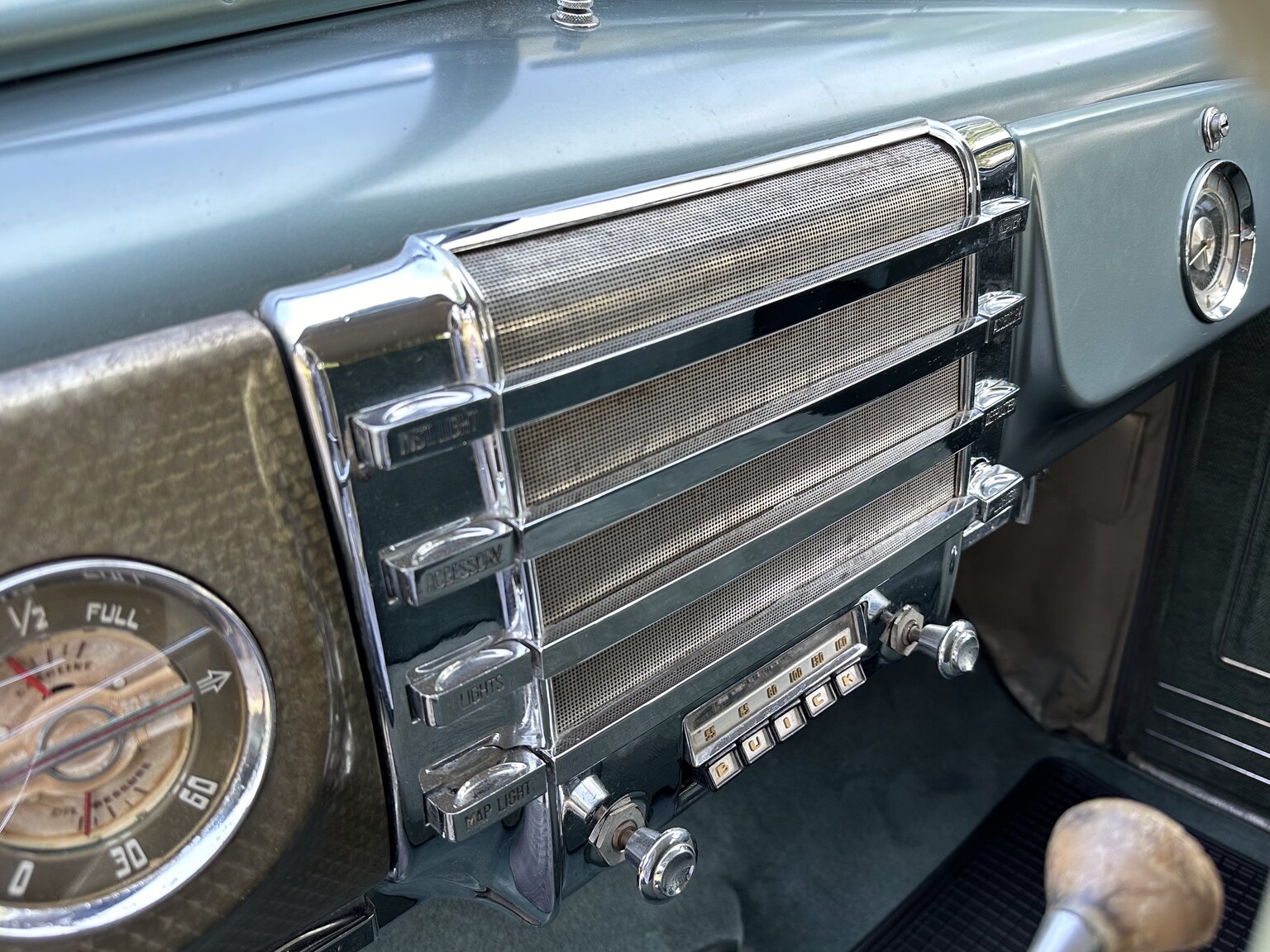 Innenraumfoto von Buick Sedan Special 8