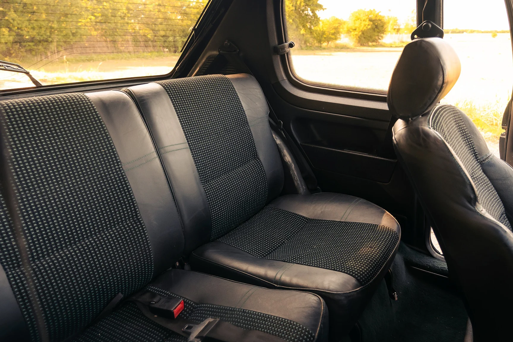 Innenraumfoto von 1991 Peugeot 205 GTI 1.9 Monte Carlo (32)