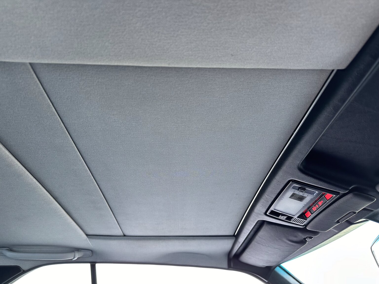 Interior image of 1992 Mercedes-Benz 300 CE-24