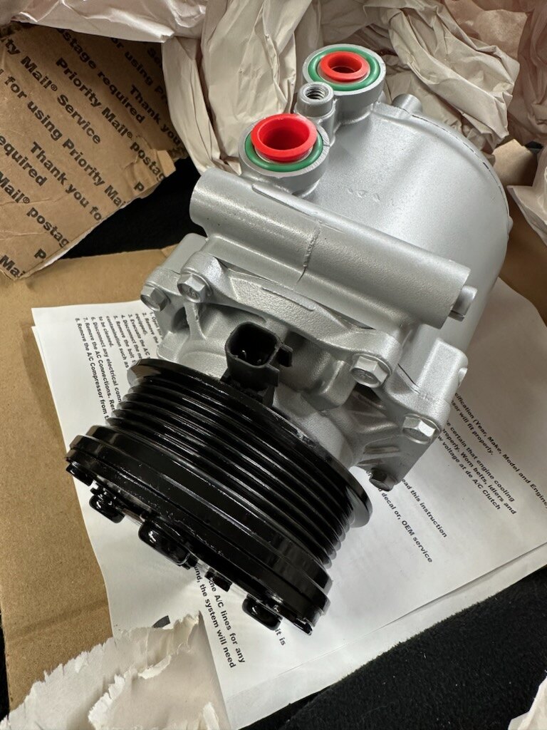 Image of 2003 Lincoln Town Car mechanics