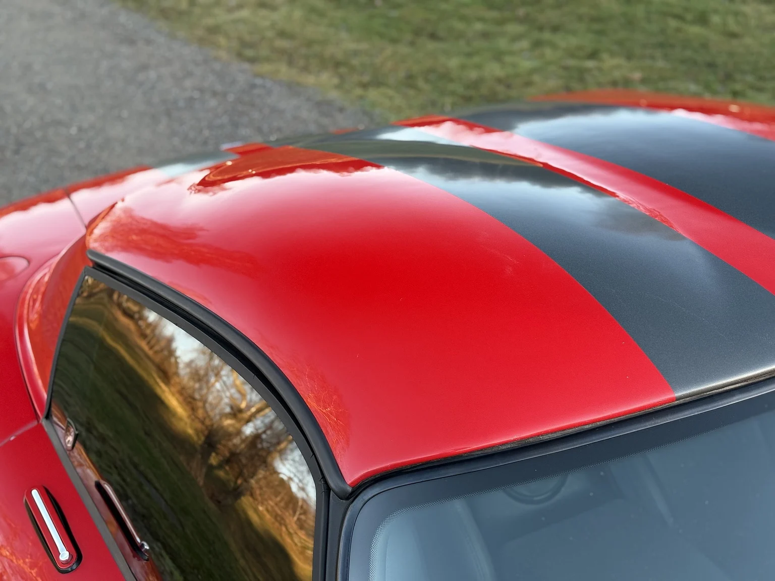 Exterior image of 1994 Chrysler Viper (47)