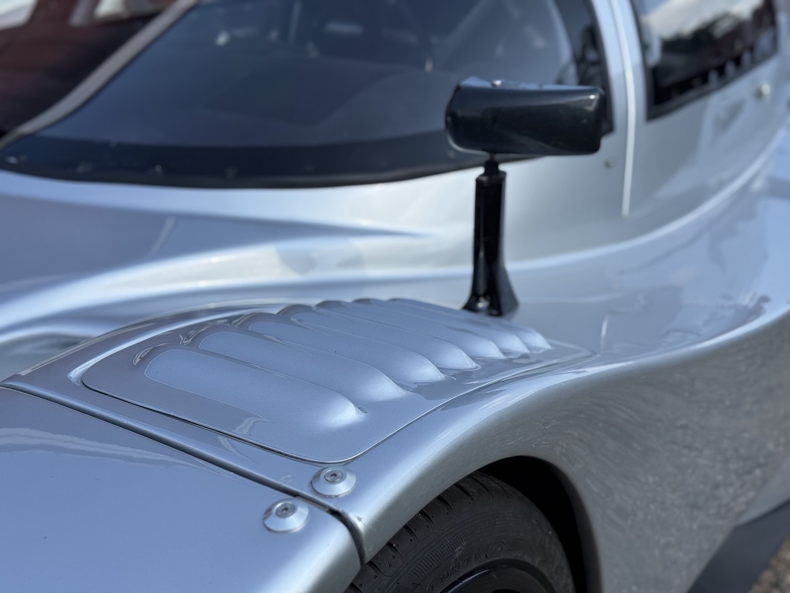 Exteriörbild på 2016 Bentley EXP Speed 8 (Replica)