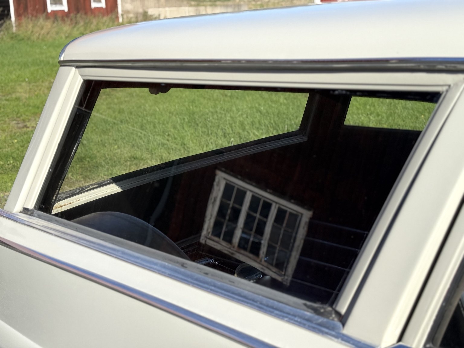 Exteriörbild på 1967 Mercedes-Benz 200D Safari
