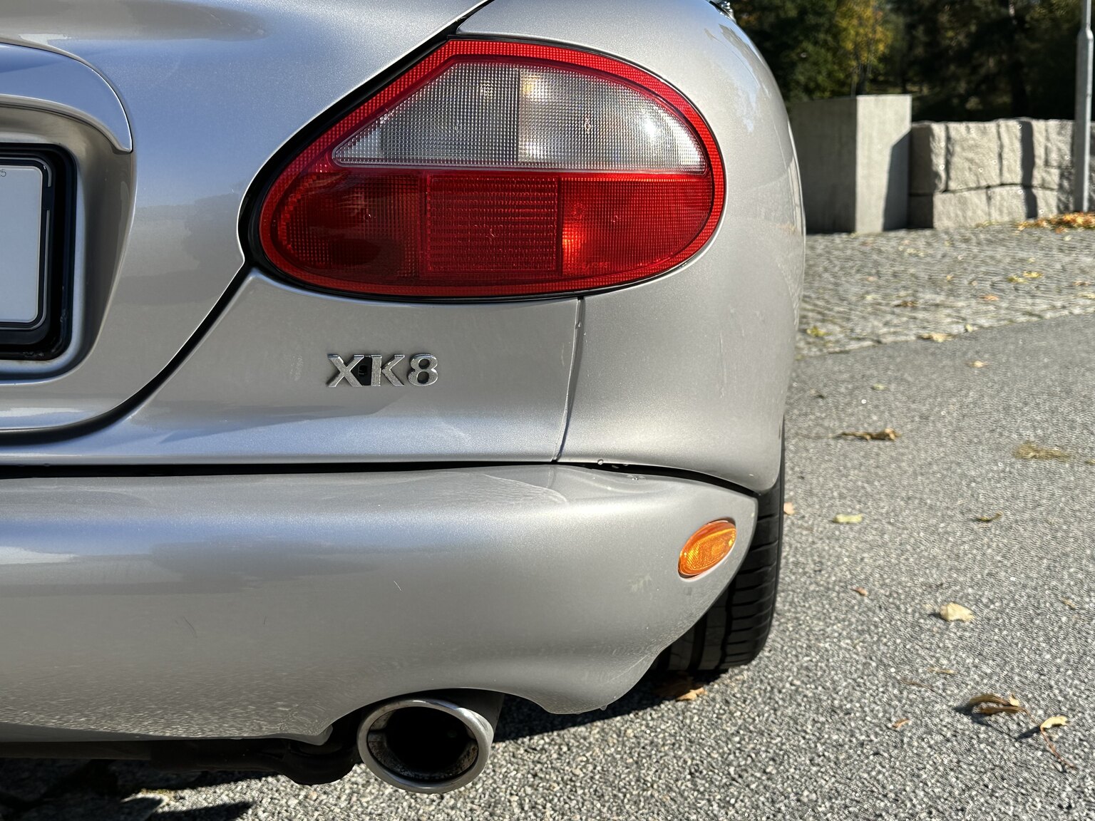 Exteriörbild på 2000 Jaguar XK 8