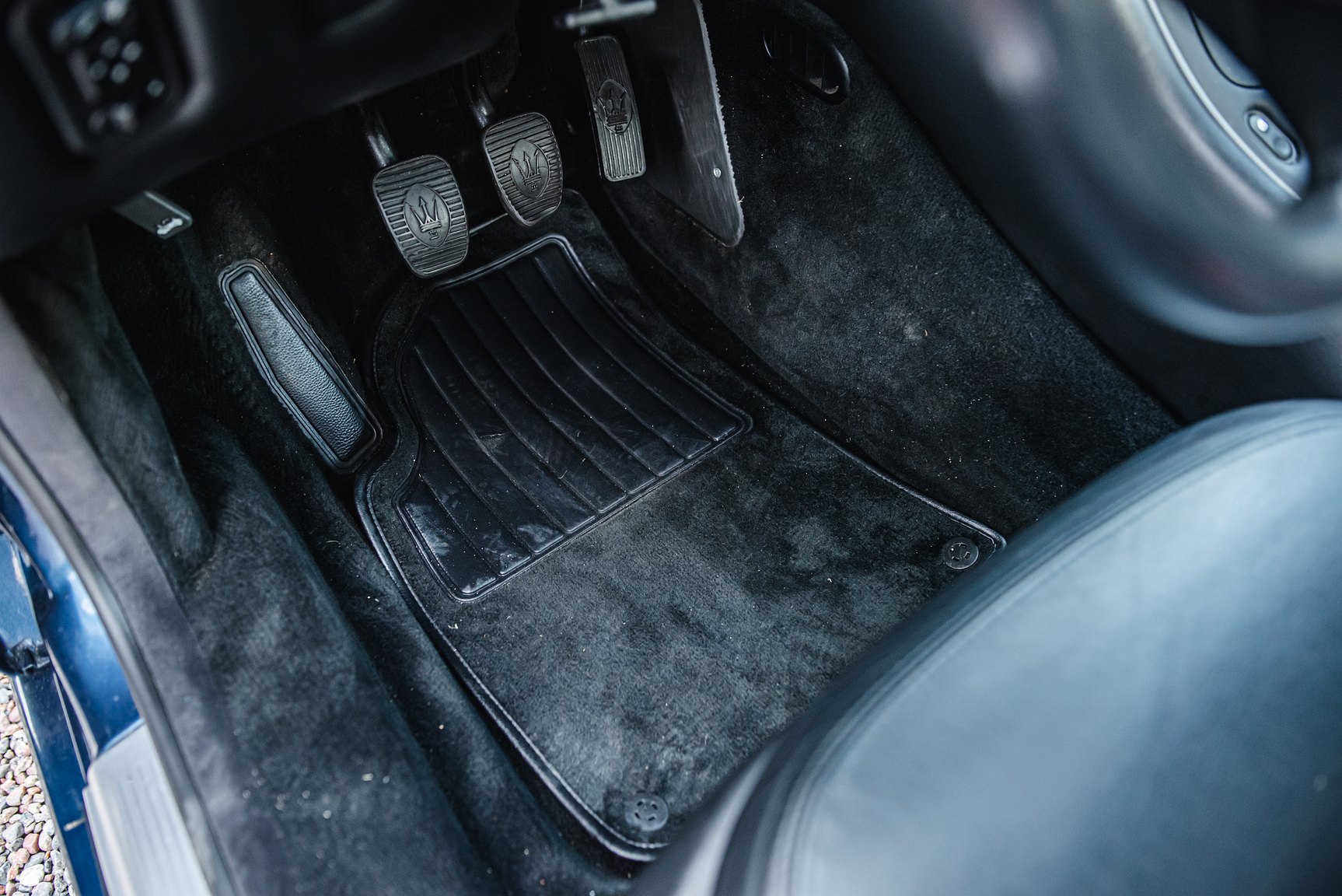 Interior image of 2000 Maserati 3200 GT