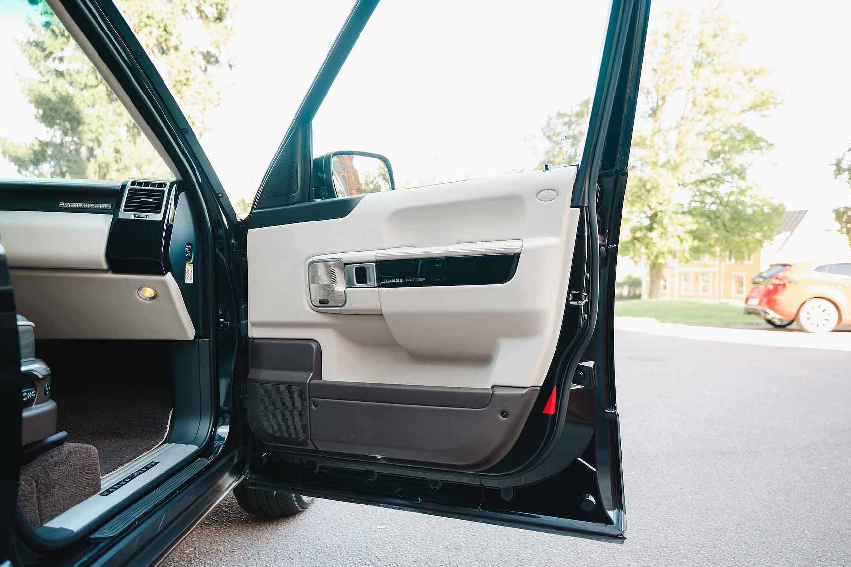 Interior image of 2012 Range Rover 4.4 TDV8 Westminster 