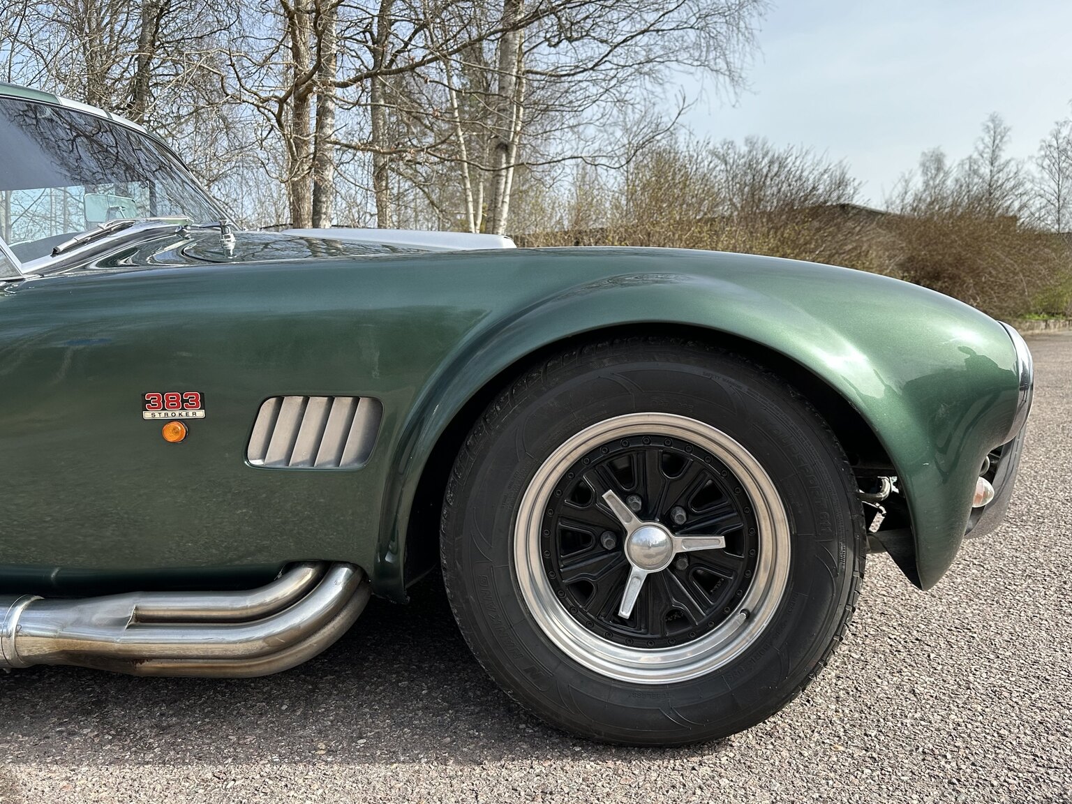 Exteriörbild på 2008 AC Cobra replica